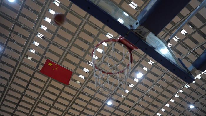 青少年篮球爱好者如何提高接球技巧?_2